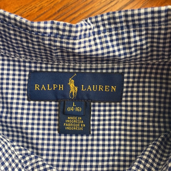 Ralph Lauren Buttons Down Shirt - Picture 3 of 6